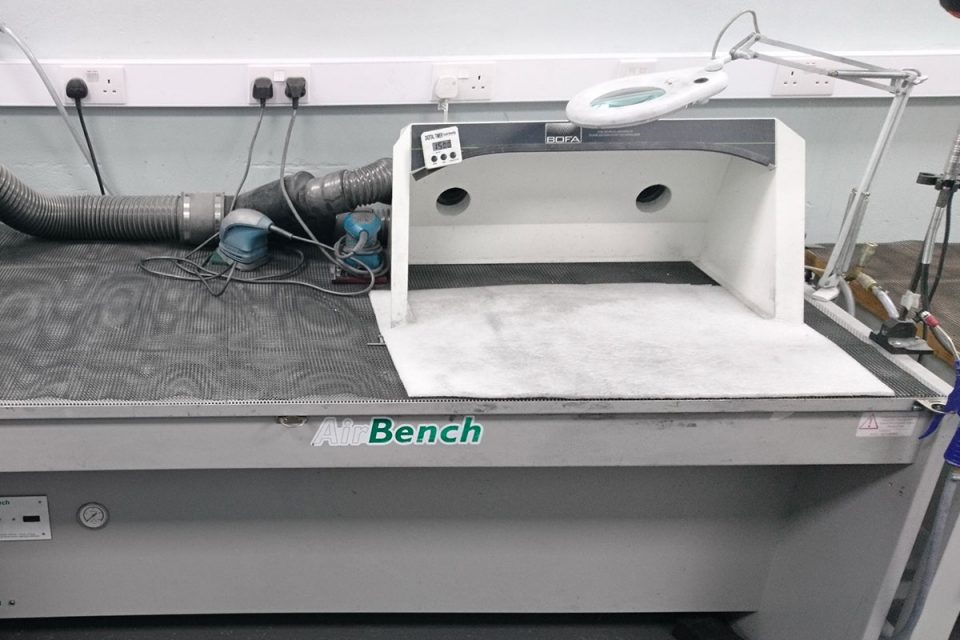 FumeCAB 600 bench top mounted extraction cabinet